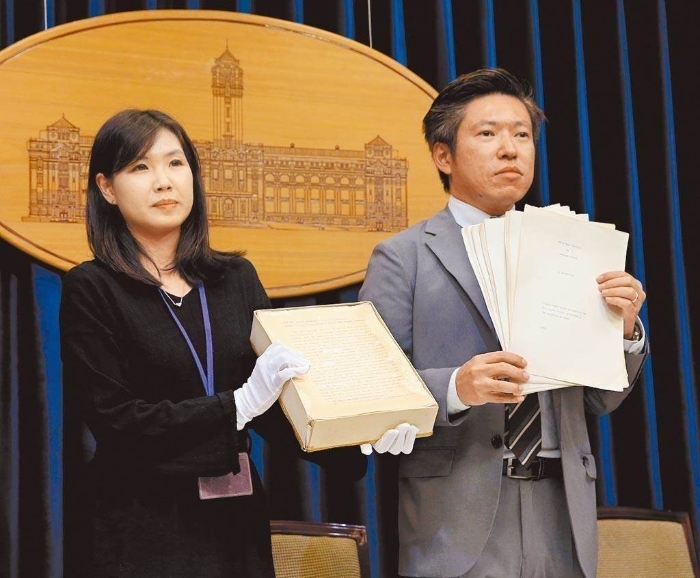 彭文正爆“論文門”重大新發現 徐巧芯:很奇怪_1643510209683