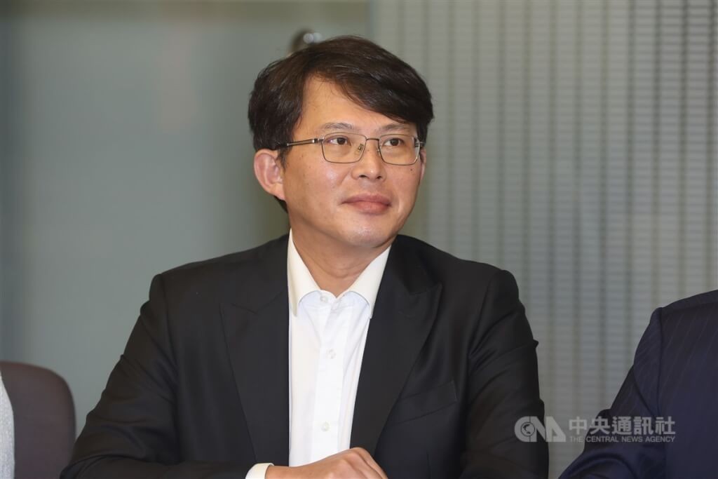 黃國昌透露將跟鄭麗文會面談“藍白合”