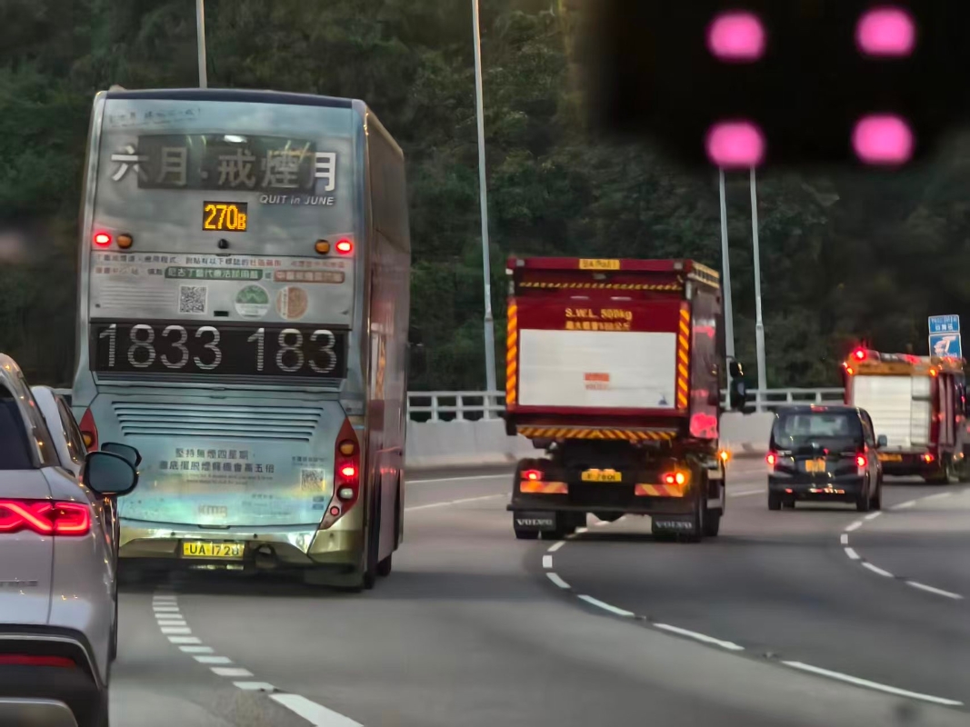 香港新界大埔住宅大火增至13死 李家超表示極度哀傷